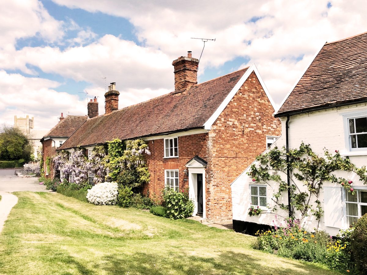 pretty cottages in orford suffolk
