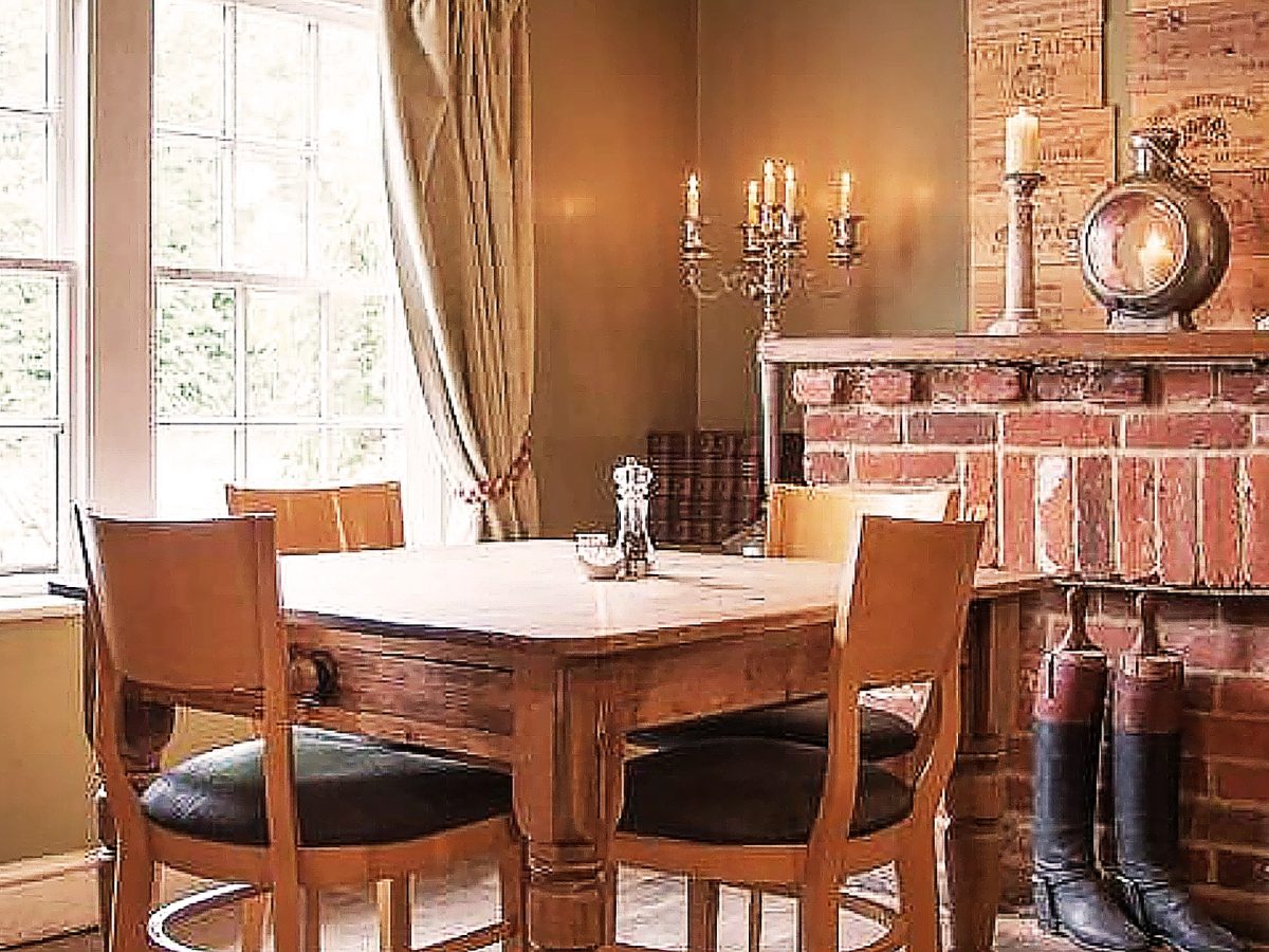 table inside pub in orford suffolk