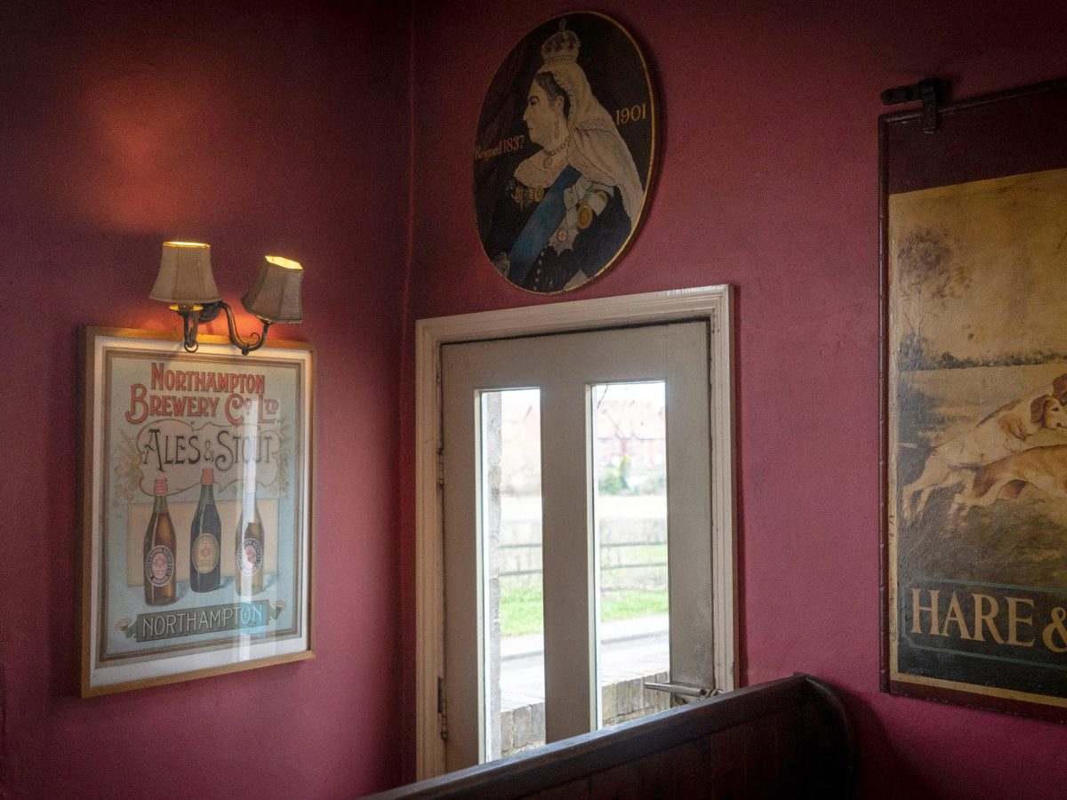 inside a traditional pub in framlingham suffolk