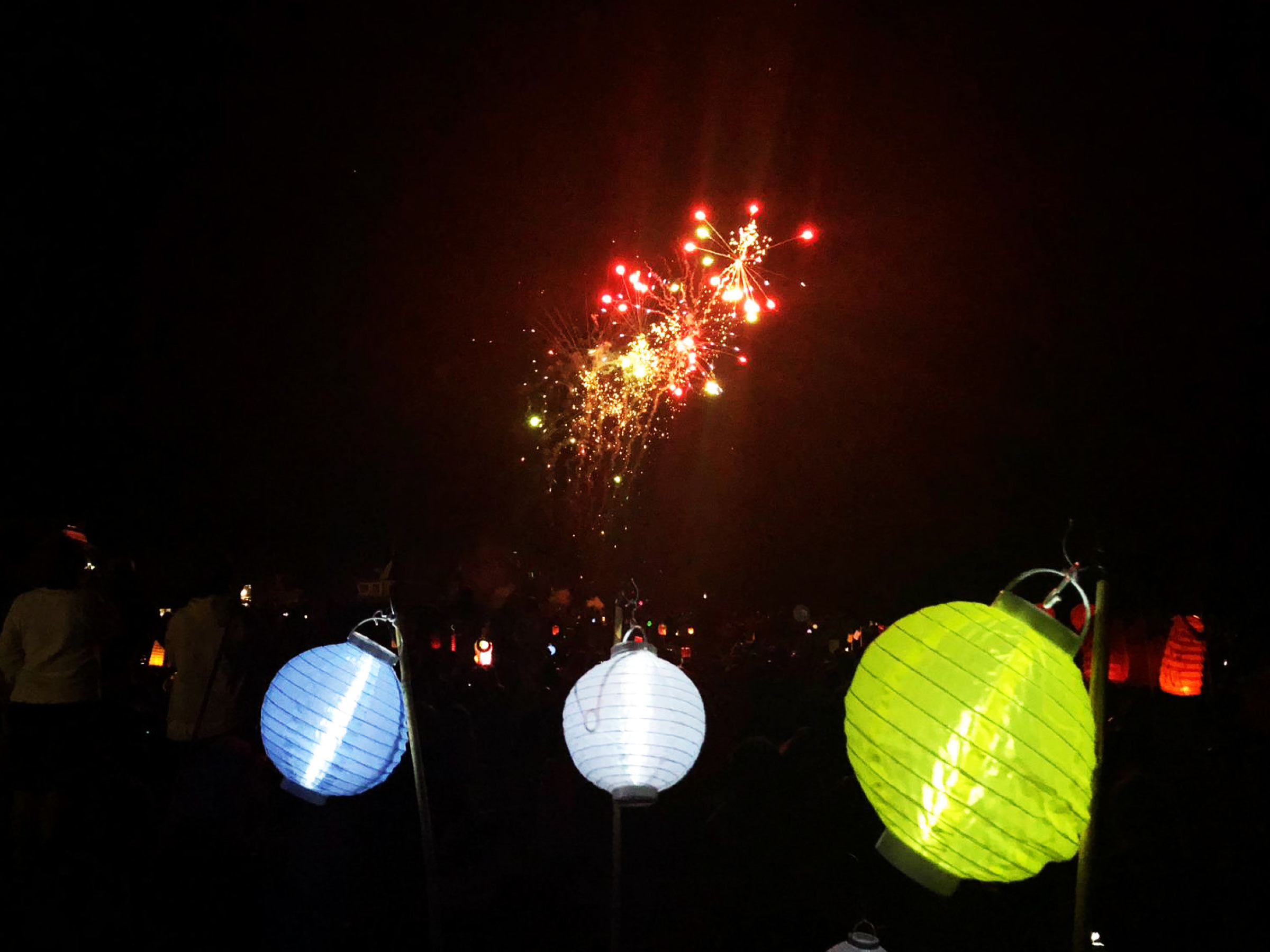 New Year’s Eve fireworks display with lanterns in Suffolk